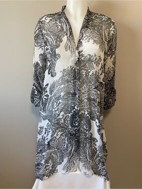 Giulia - Black & White Paisley Long-Sleeve Dress